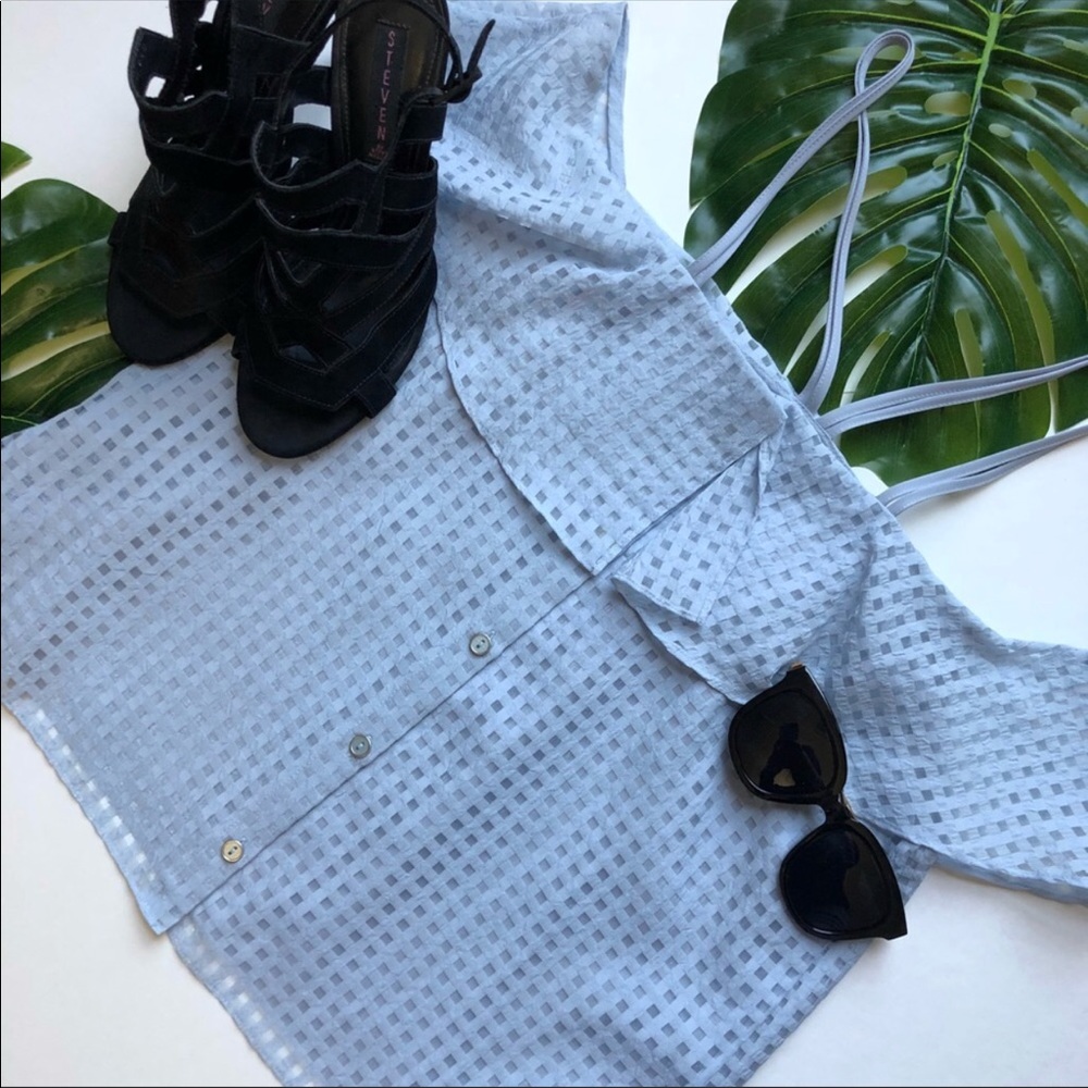 NWT Gianni Bini cold shoulder button down